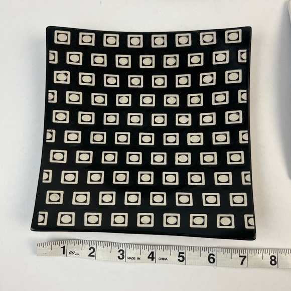 Tabletops Lifestyles Set of 4 Square Salad Plates - Picture 4 of 4